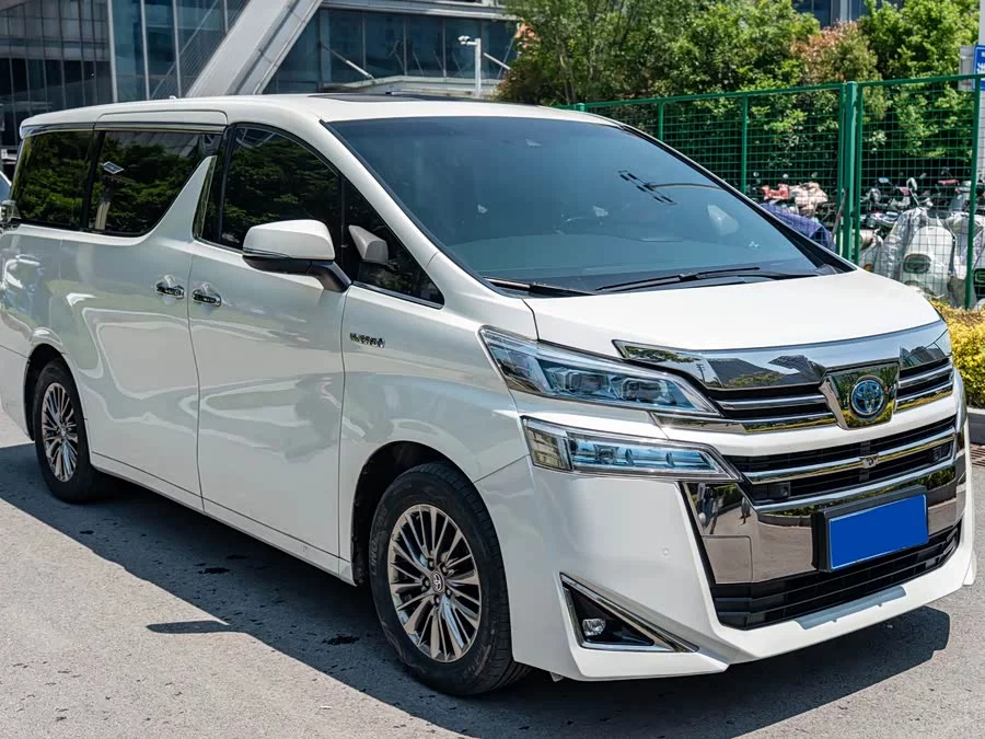Toyota Crown Vellfire