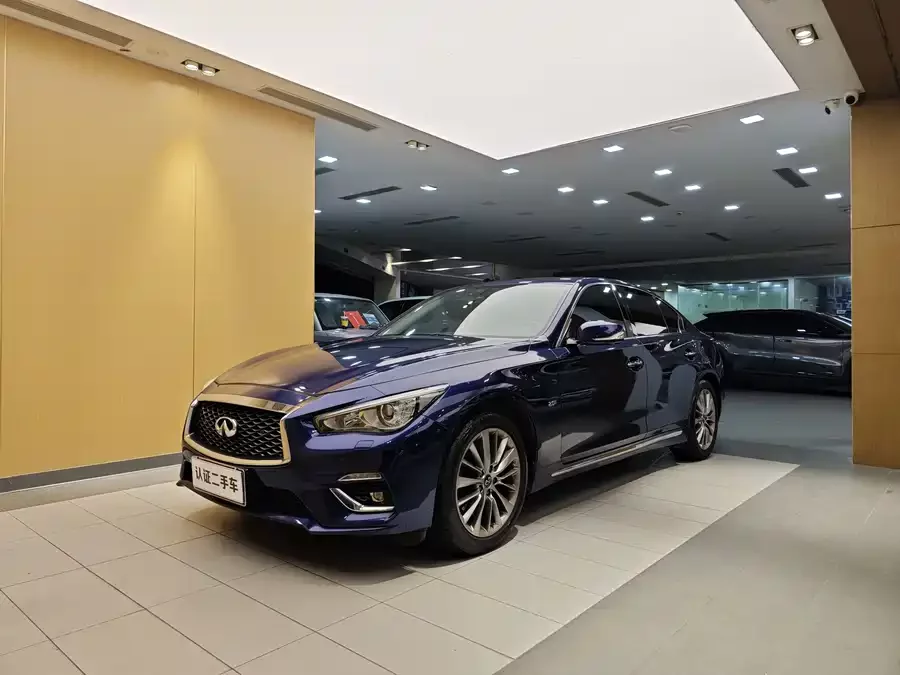 Infiniti Q50L