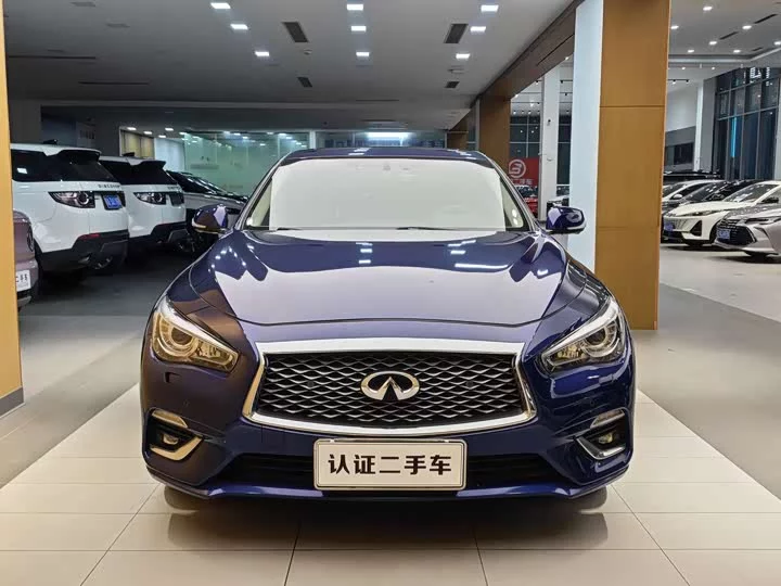 Infiniti Q50L