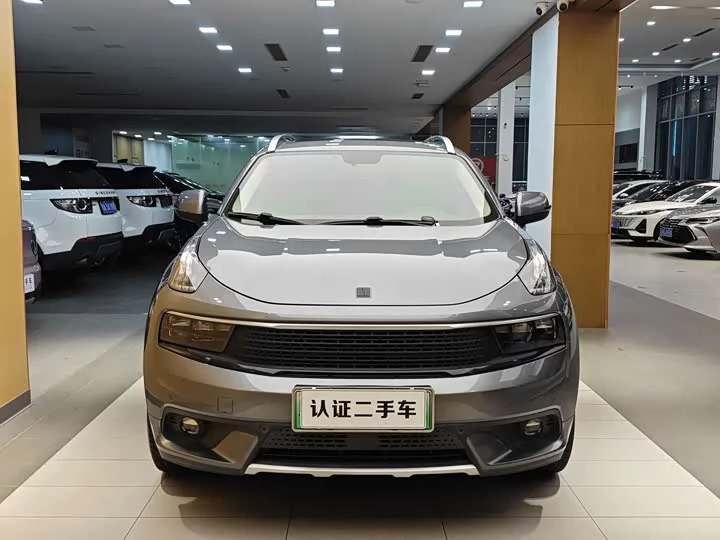 Lynk & Co 01 EM-P