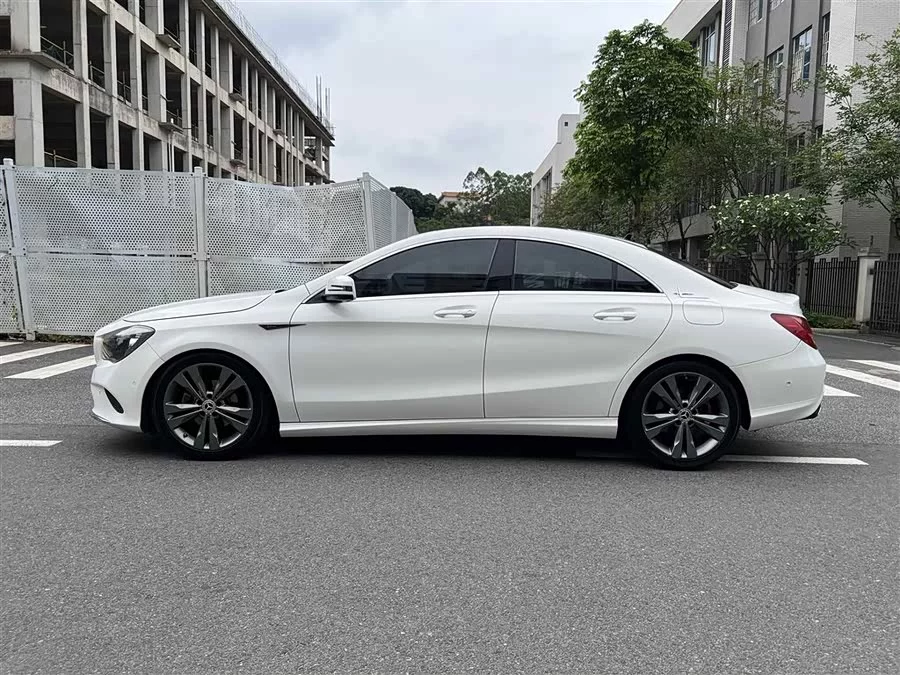 Mercedes-Benz CLA
