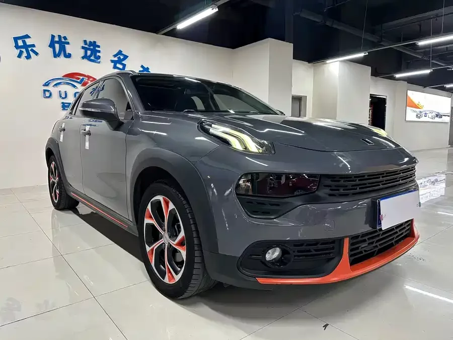 Lynk & Co 02