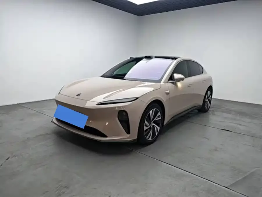 NIO ET5