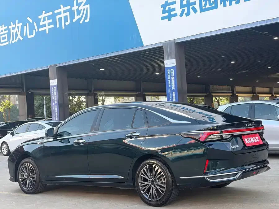 Dongfeng Yixuan MAX