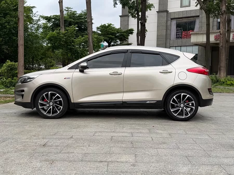 Geely Emgrand GS