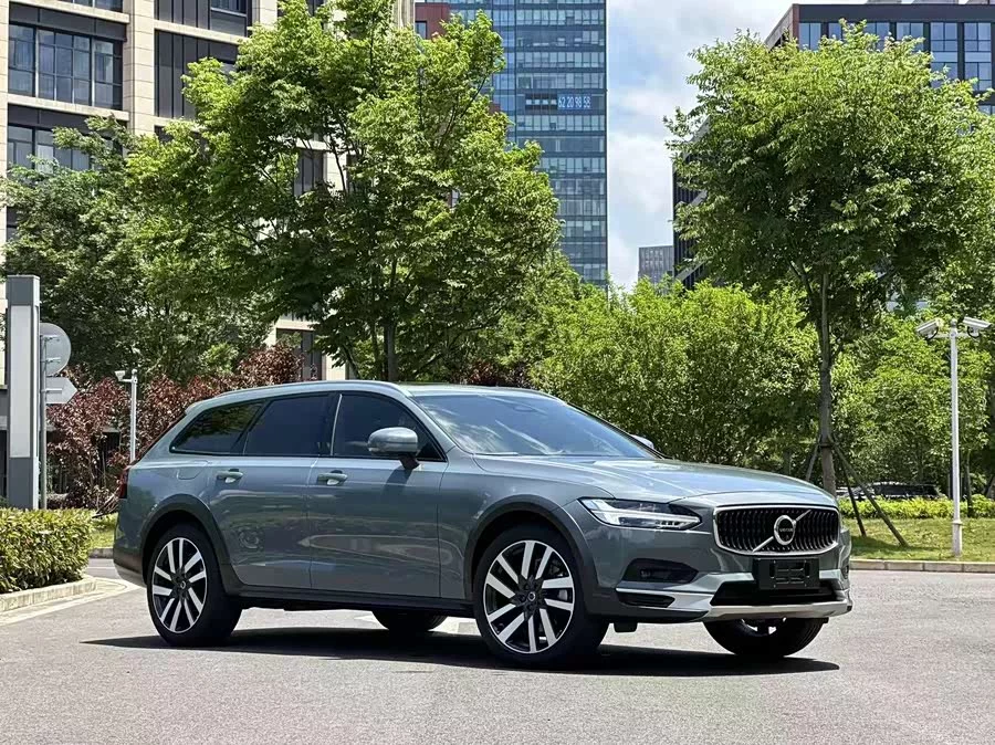 Volvo V90