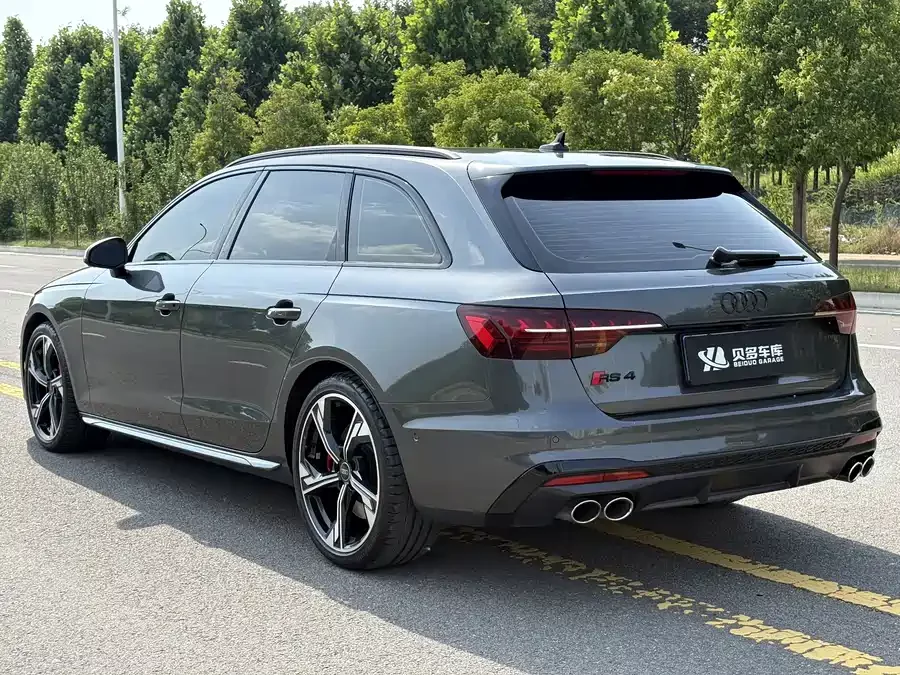 Audi S4