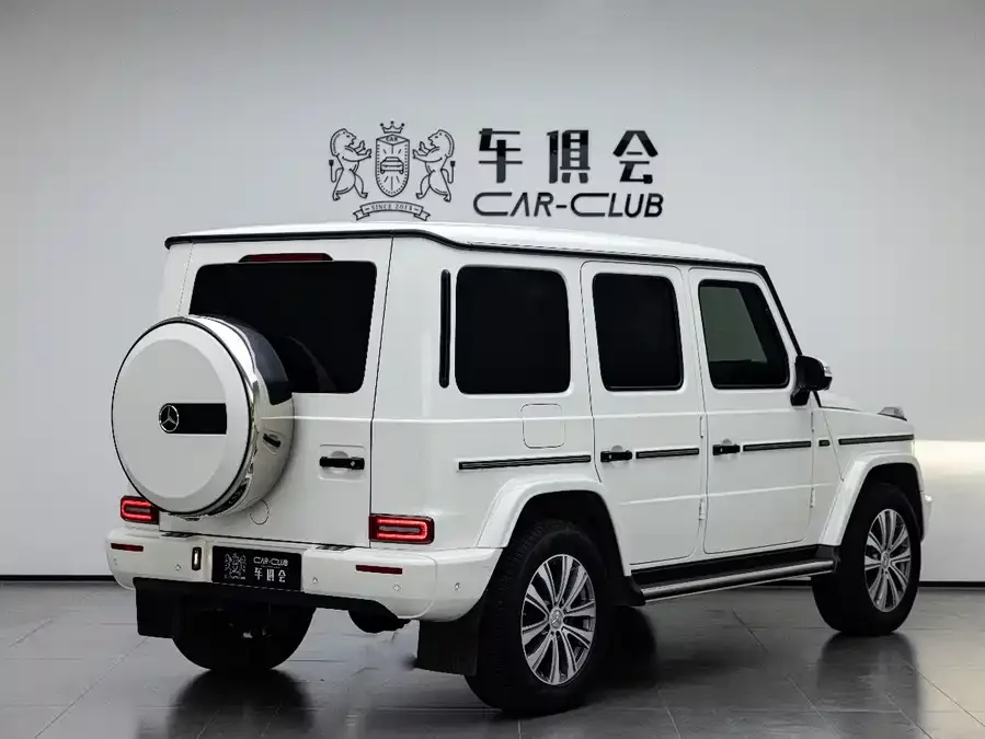 Mercedes Benz G-rated