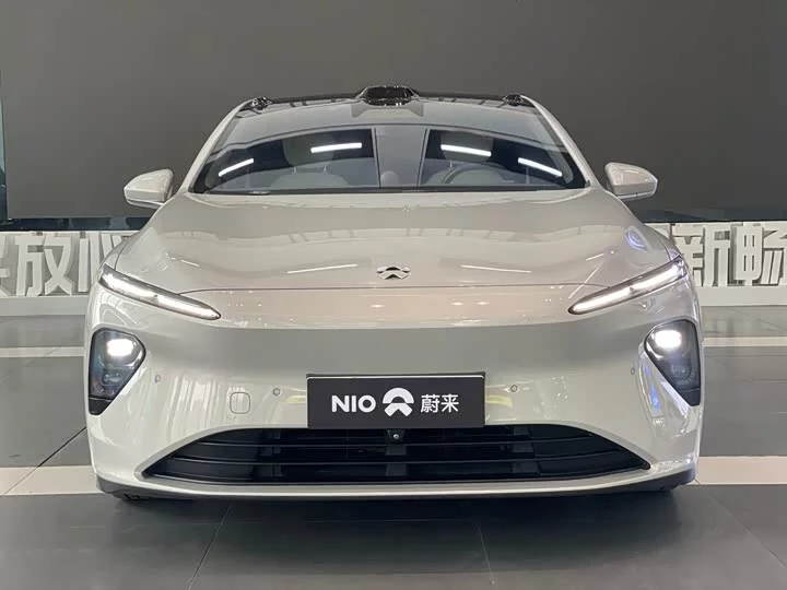 NIO ET7