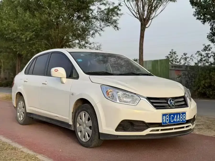 Venucia D50