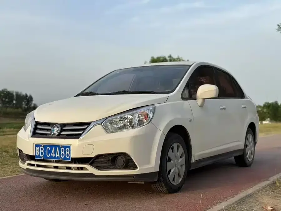 Venucia D50
