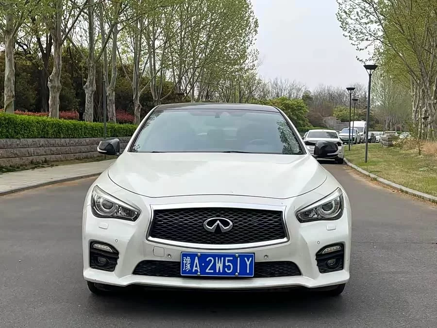 Infiniti Q50L