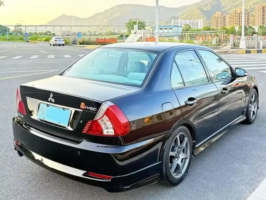 Mitsubishi Lancer