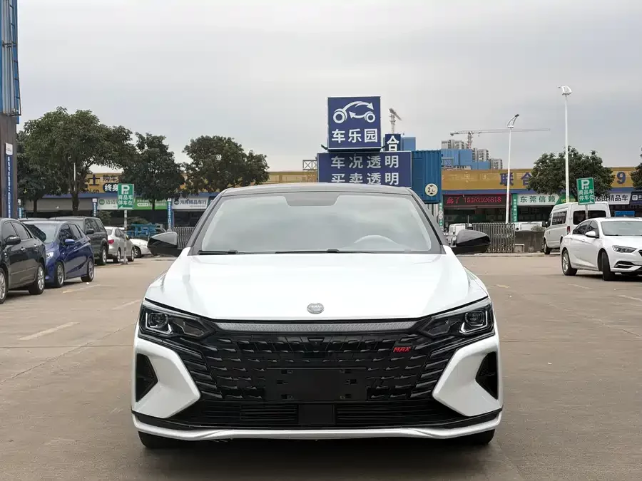 Dongfeng Yixuan MAX