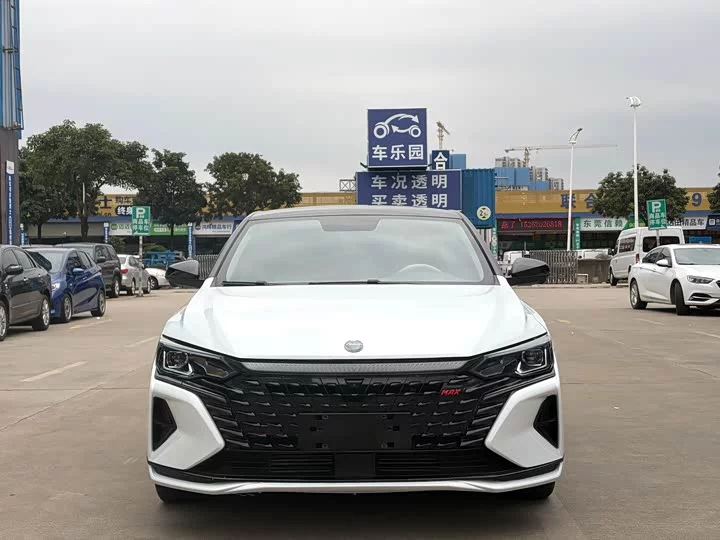 Dongfeng Yixuan MAX