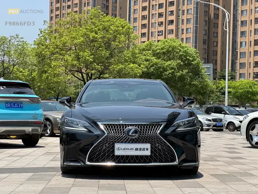 Lexus LS