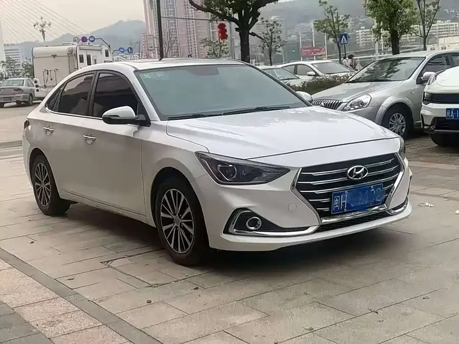 Hyundai Elantra / Celesta