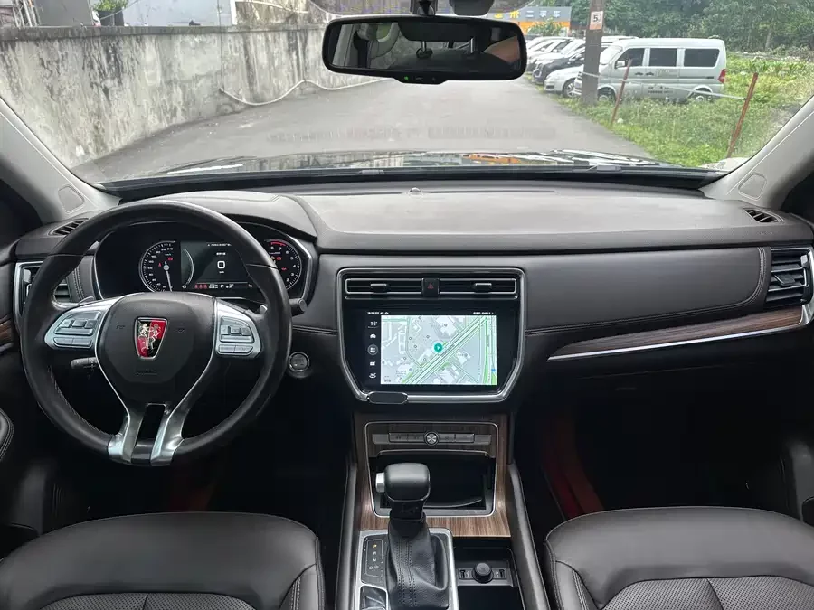 Roewe RX8