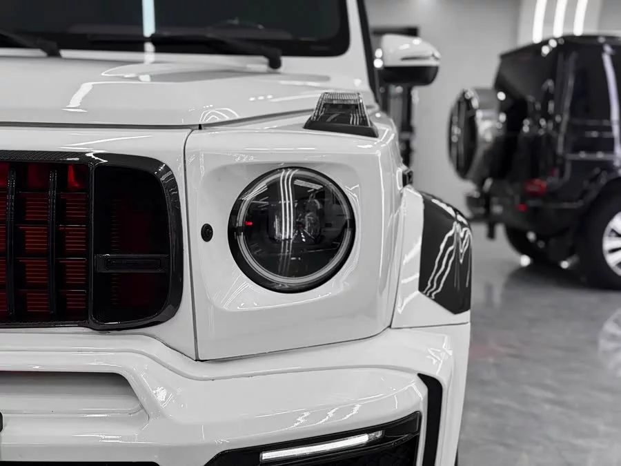Mercedes Benz G-rated