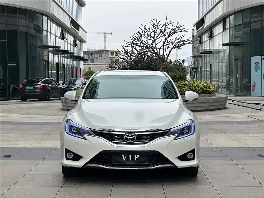 Toyota Reiz