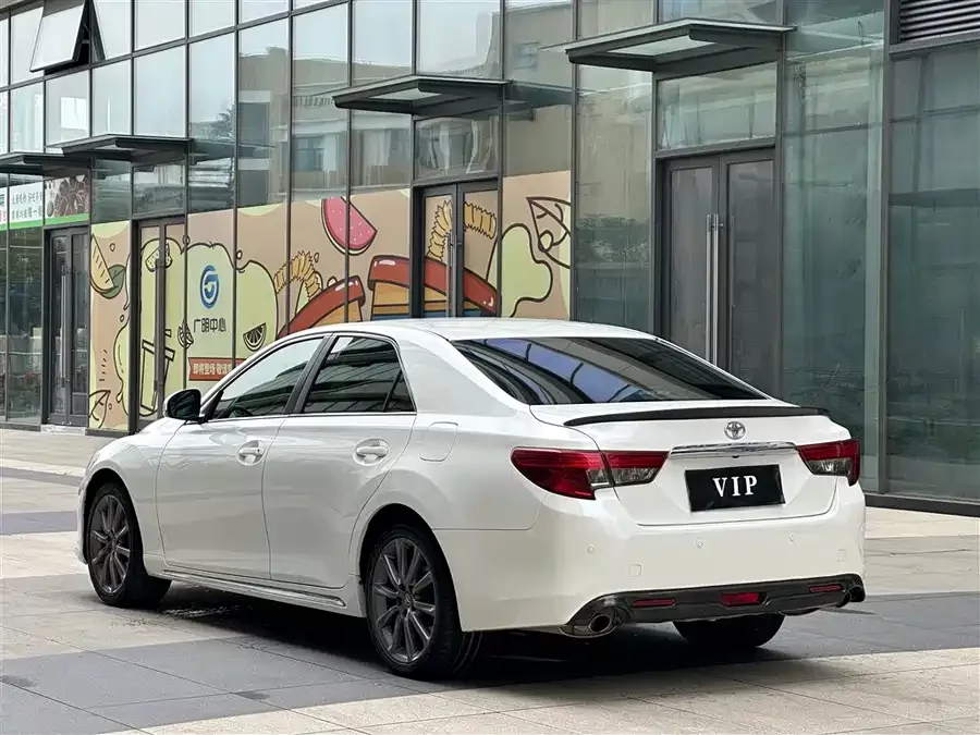 Toyota Reiz