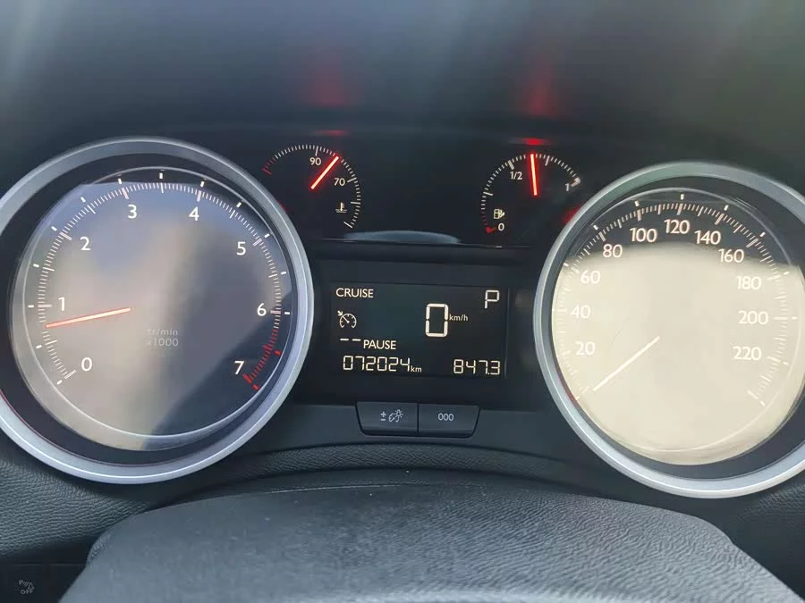 Peugeot 408