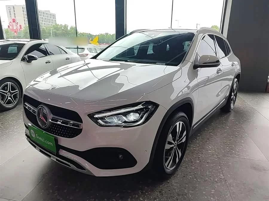 Mercedes Benz GLA