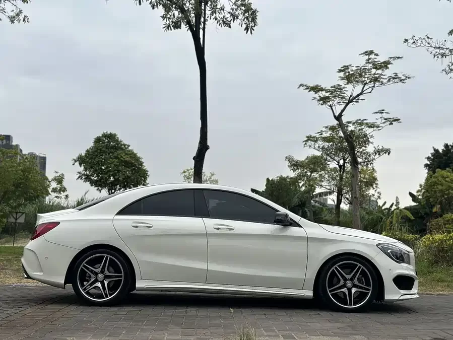 Mercedes-Benz CLA