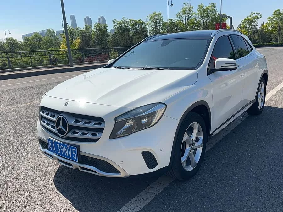 Mercedes Benz GLA