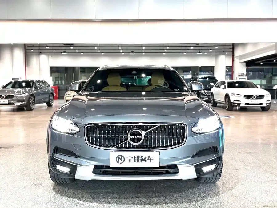 Volvo V90
