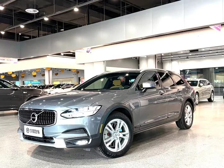 Volvo V90