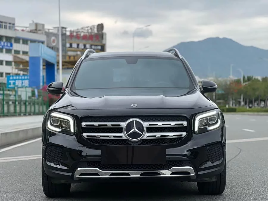Mercedes Benz GLB