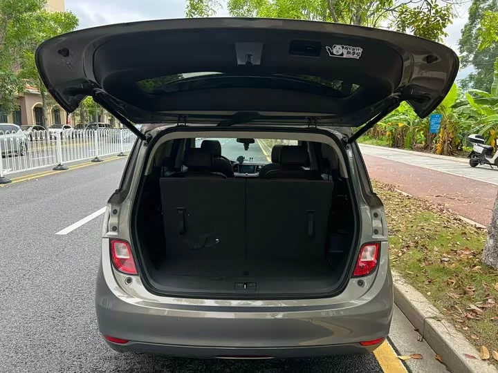 Buick GL6