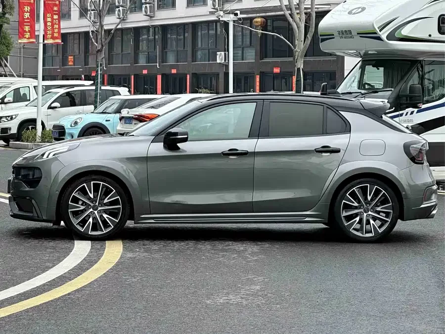Lynk & Co 02 Hatchback