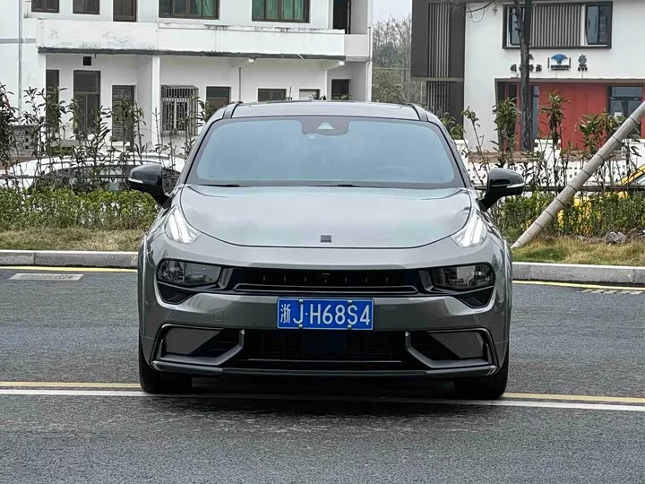 Lynk & Co 02 Hatchback