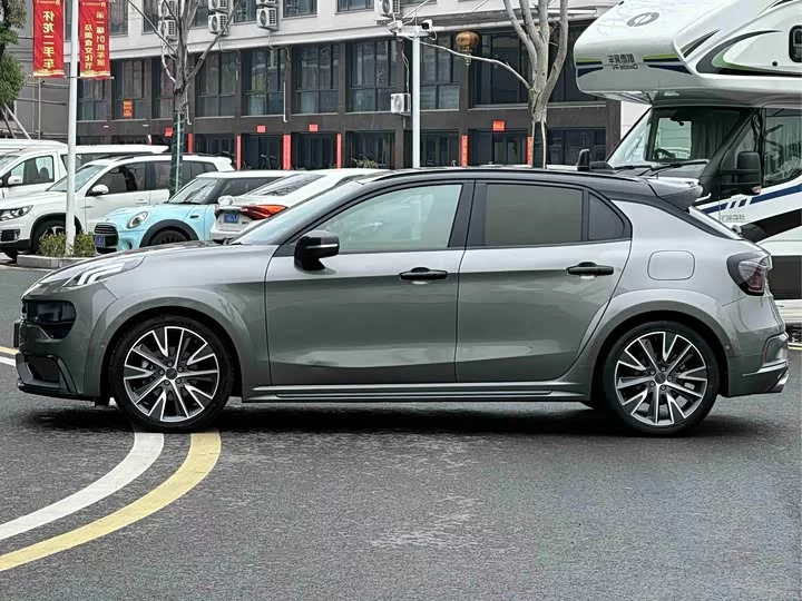 Lynk & Co 02 Hatchback