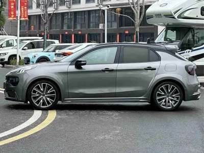 Lynk & Co 02 Hatchback