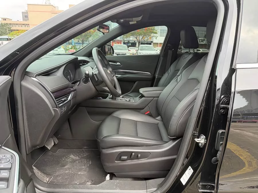Cadillac XT4
