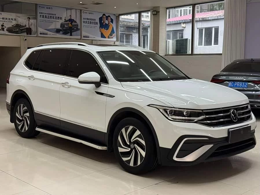 Volkswagen Tiguan L