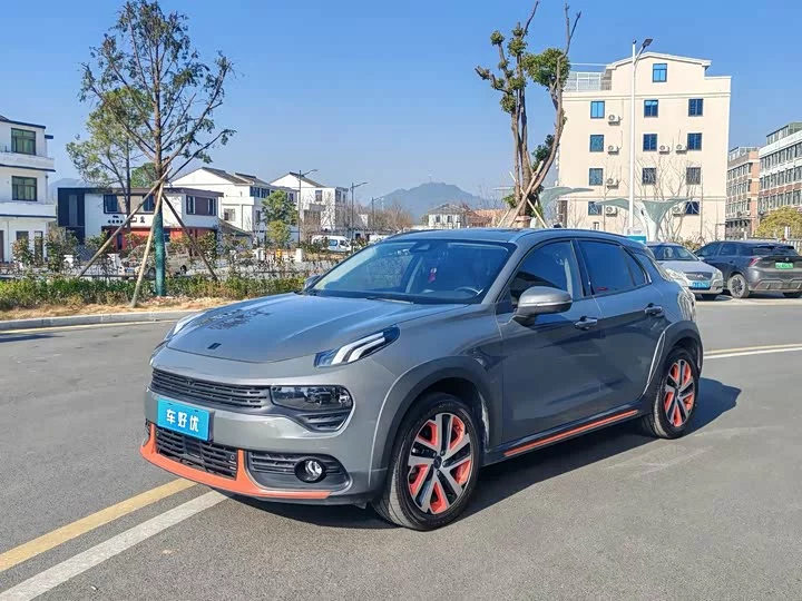 Lynk & Co 02