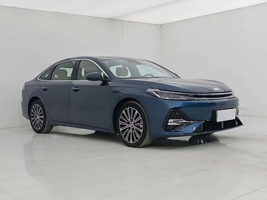 Geely Galaxy A7 EM