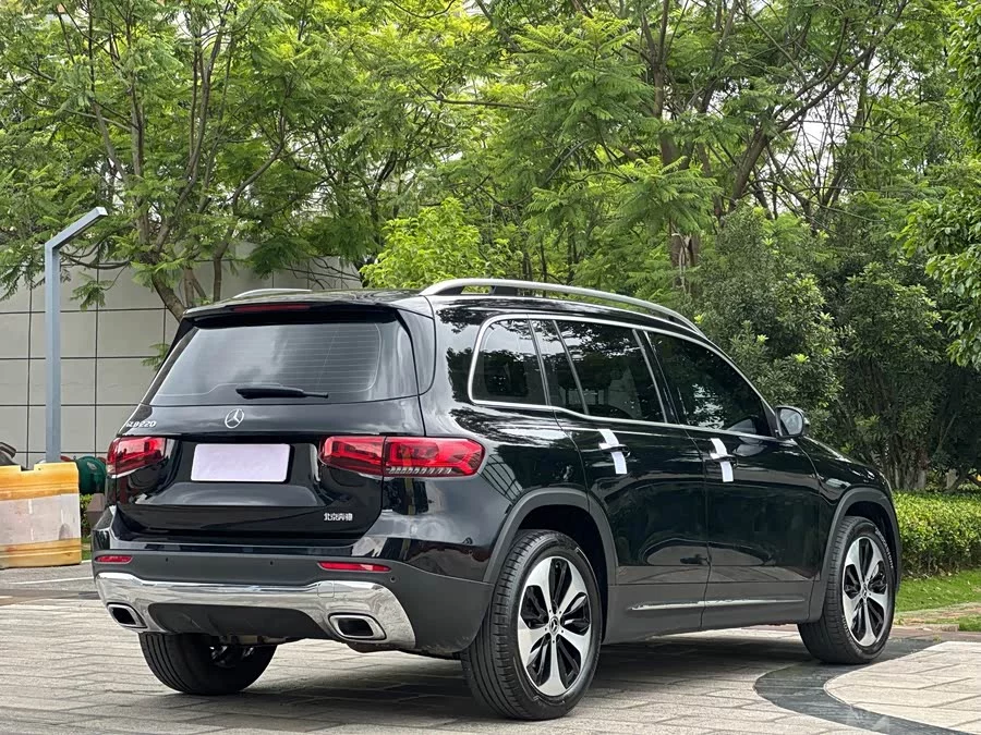 Mercedes Benz GLB