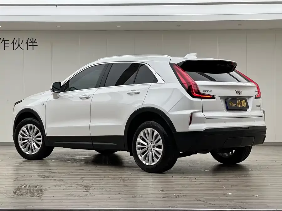 Cadillac XT4