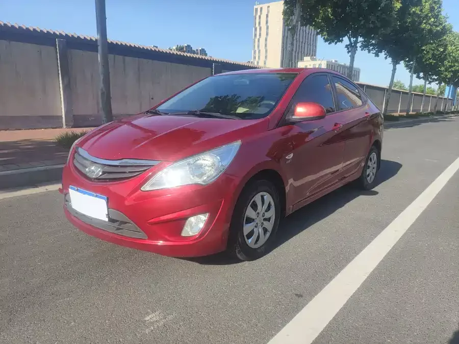 Hyundai Rena