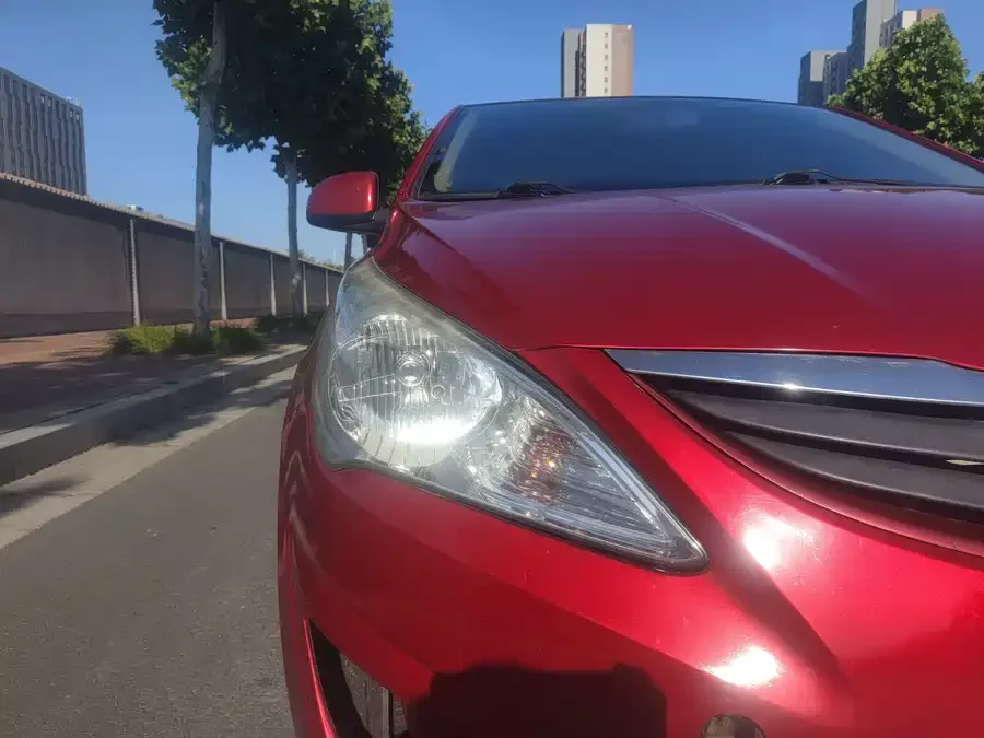 Hyundai Rena