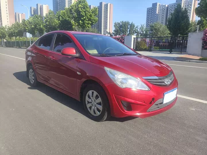 Hyundai Rena