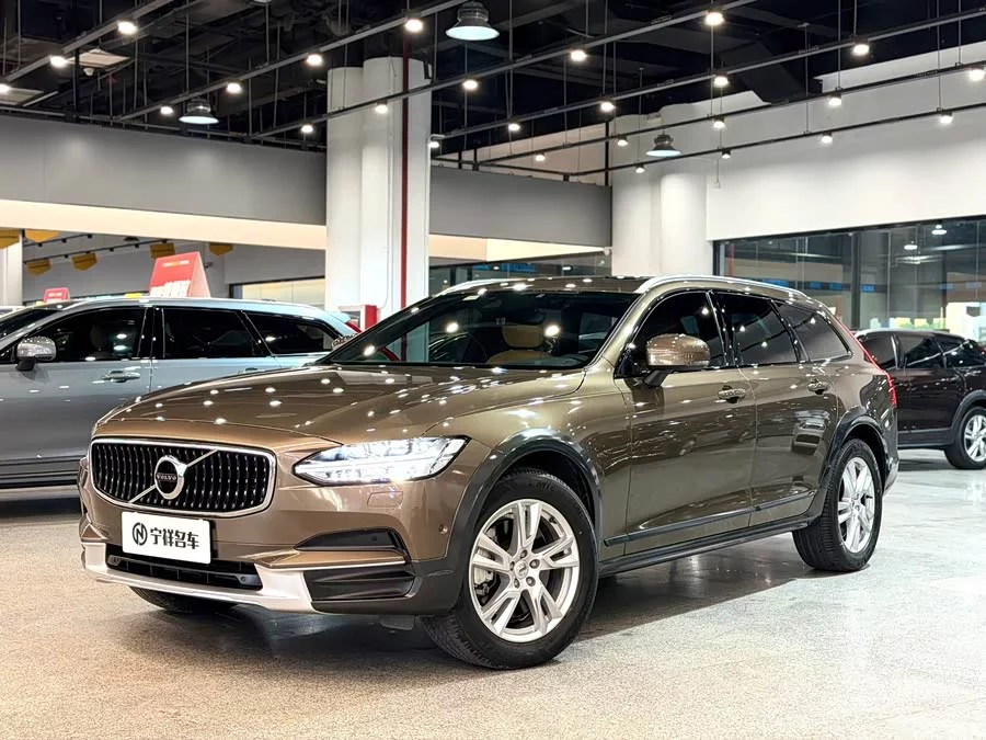 Volvo V90