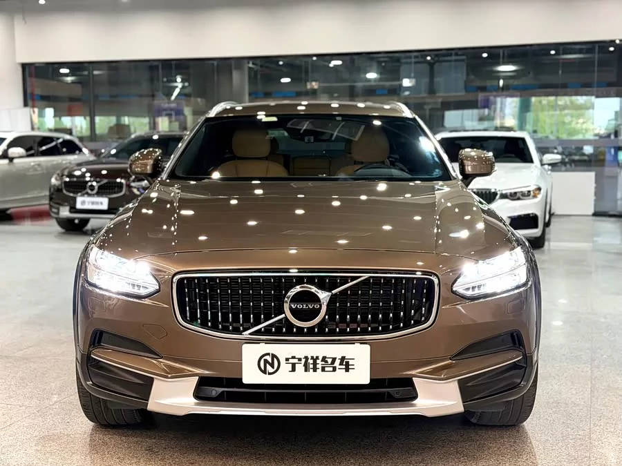 Volvo V90