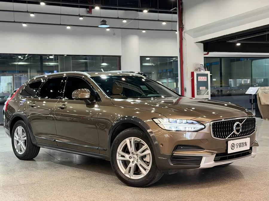 Volvo V90