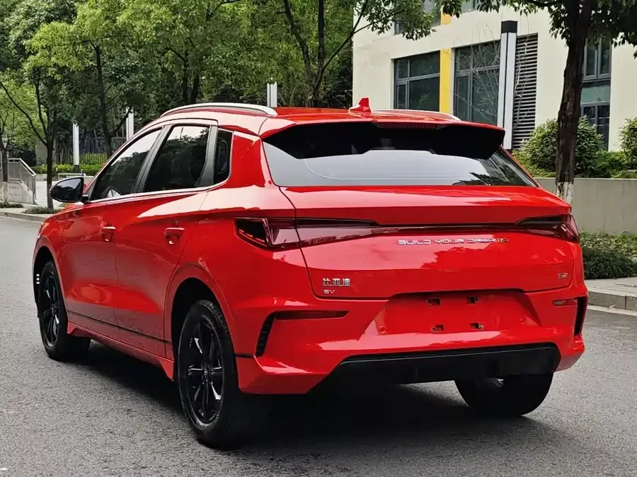 BYD e2